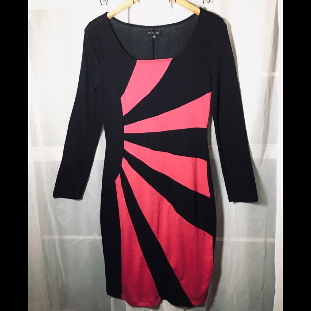 Venus Chevron Body-con Dress Size Medium
